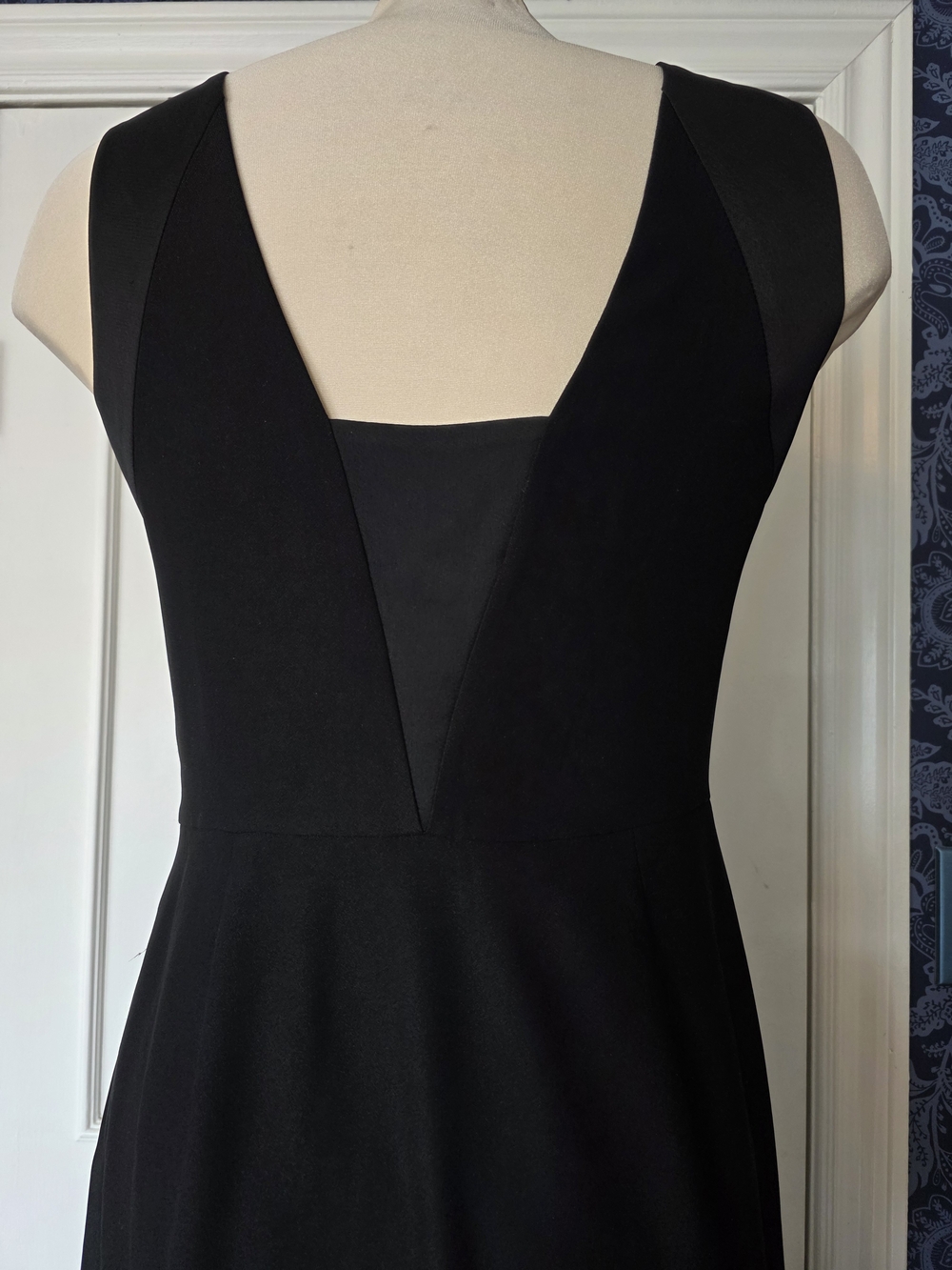 Banana Republic Black Sleeveless Asymmetric Drape Sateen Dress Gown Sz 6 formal - Picture 6 of 15